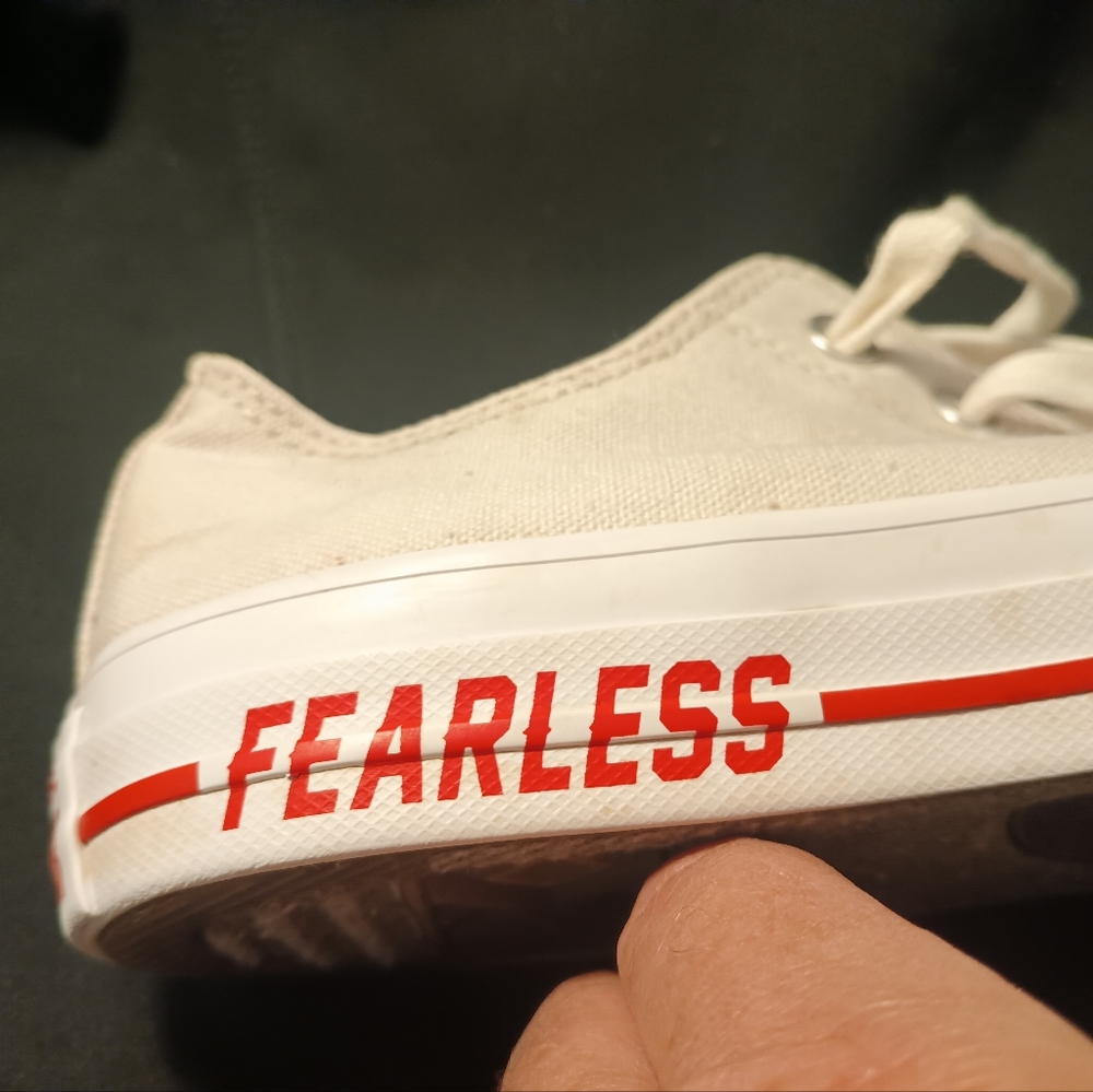Converse Rare Women's Size 9 Chuck Taylor OX Love Fearlessly Sneakers
